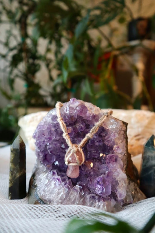 Strawberry Quarts Macramé Mushroom Pendant
